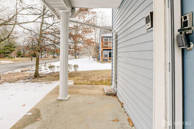 Building Photo - 58 Tanglewood Ct