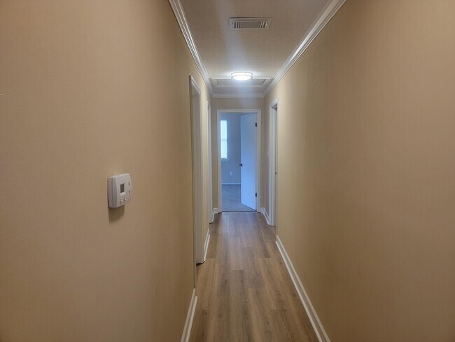 Building Photo - 117 Glenora Ct