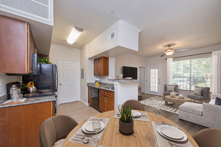 Building Photo - The Commons at Vintage Park