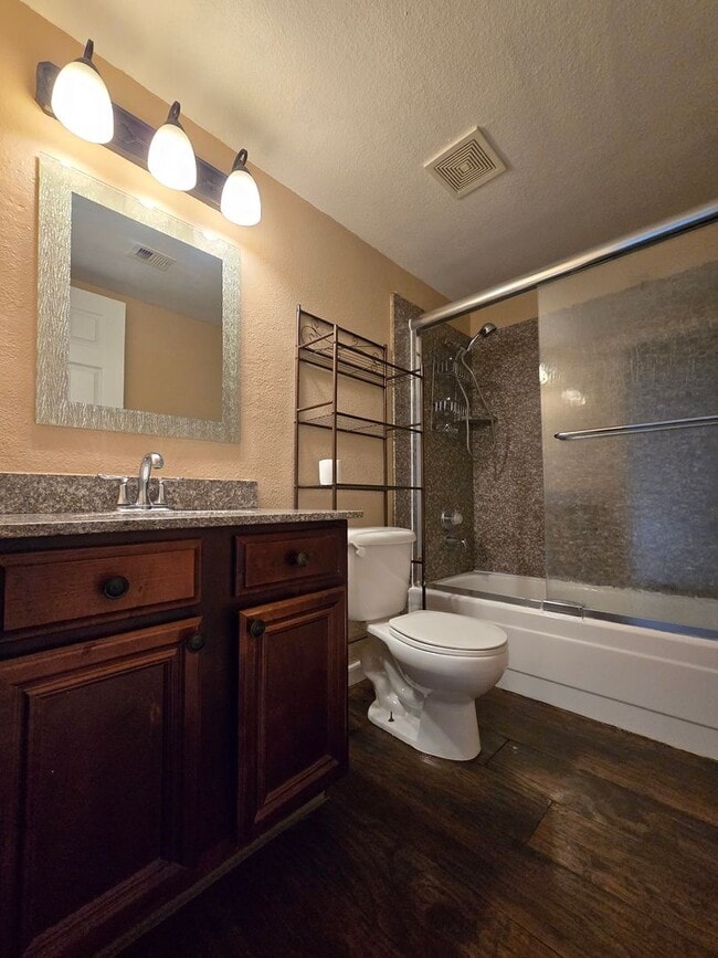 Building Photo - Beautiful 2-Bedroom First-Floor Condo in a Guard-Gated Community