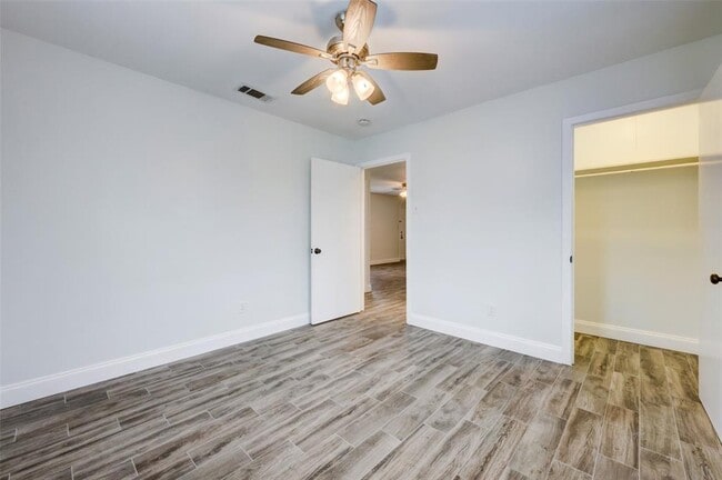 Building Photo - 2701 St Edwards Cir