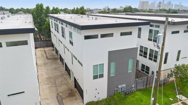 Building Photo - 5802 Lindell Ave