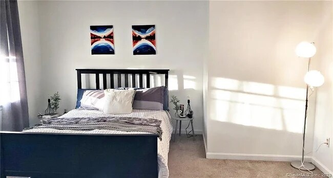 Building Photo - 24 Bissell Ct