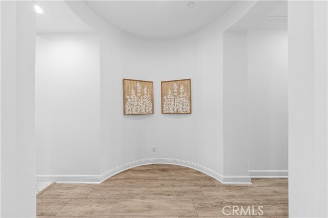 Building Photo - 111 Great Oak