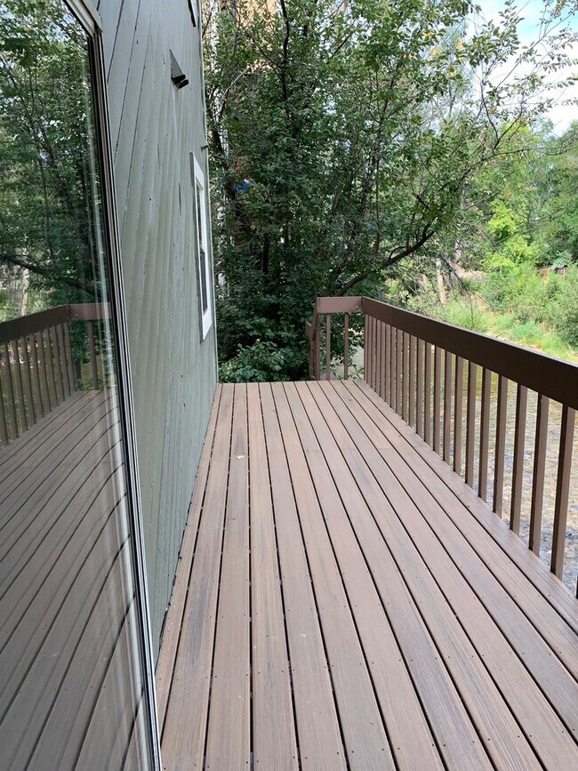 Building Photo - 2875 Shadow Creek Dr