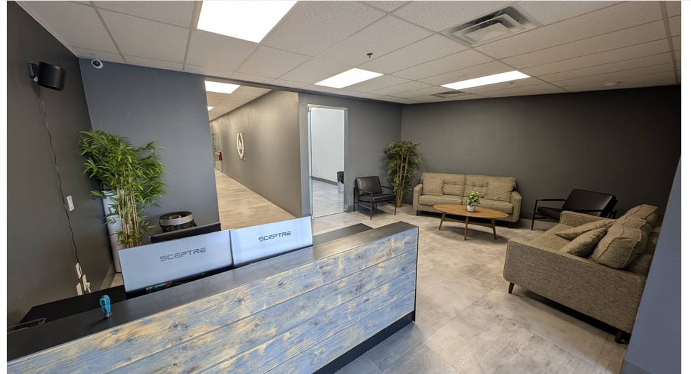 Primary Photo - 1640 S State St