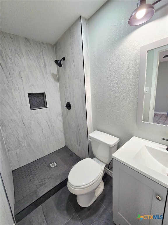 Building Photo - 1204 Amthor Ave