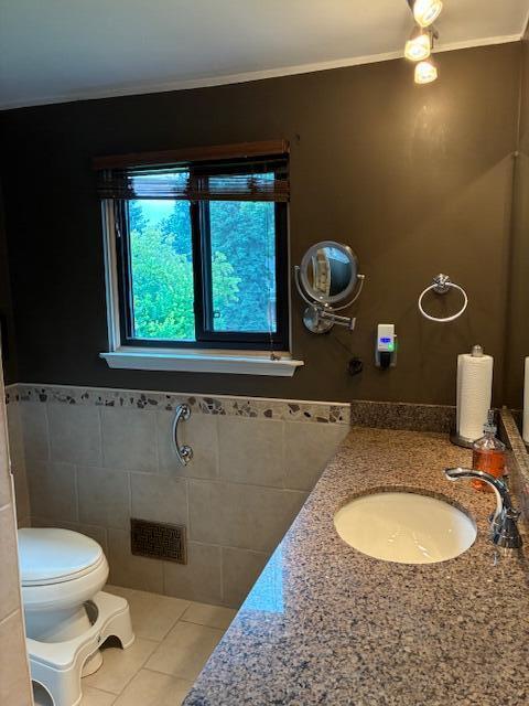 Building Photo - 3677 Beech Dr