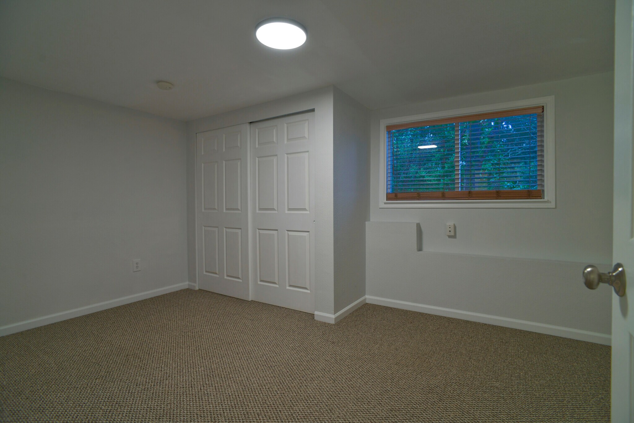 2nd BR - 809 S Summit Ave