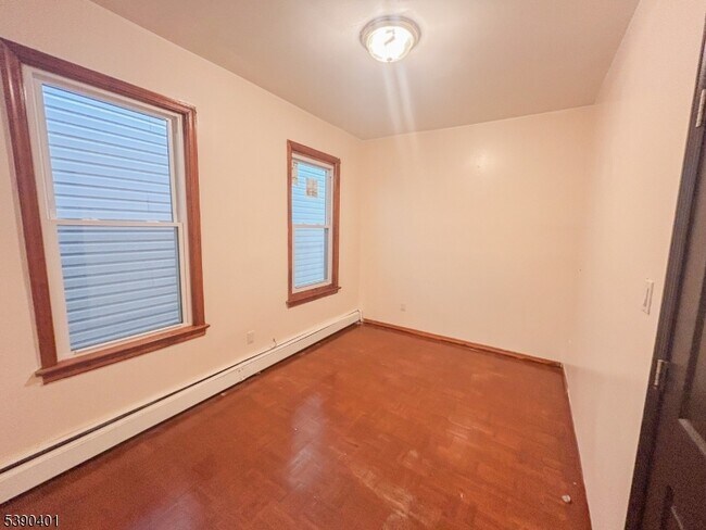 Building Photo - 411 Fulton St