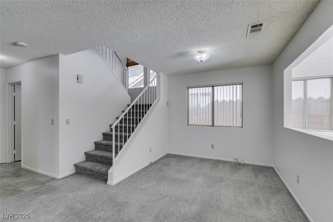 Building Photo - 1101 E Adelman Dr