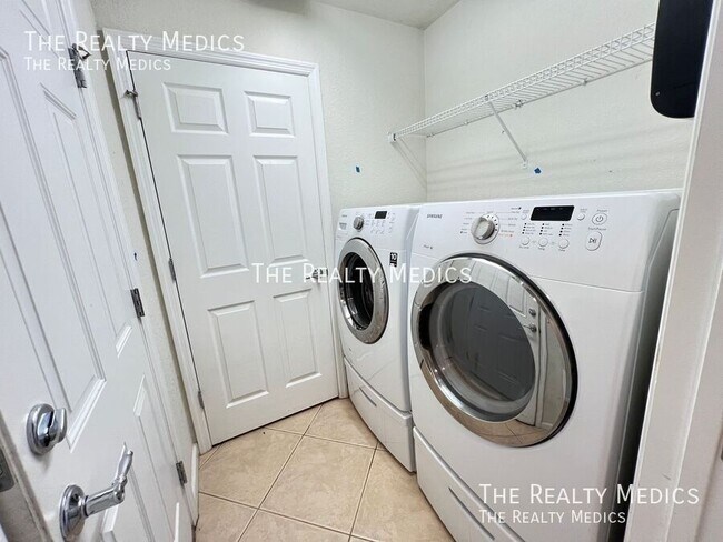 Building Photo - 4067 SW 46th Terrace