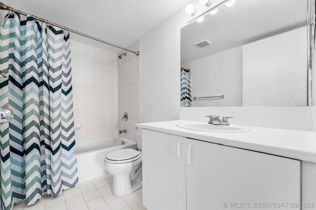 Building Photo - 167 Yacht Club Way