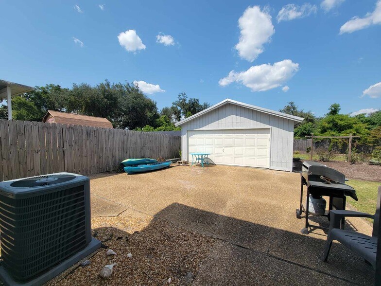 Building Photo - 5007 Donalson Rd