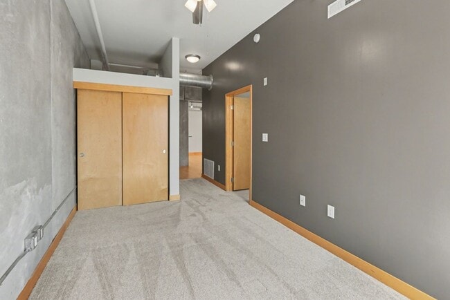 Building Photo - 119 SW 4th St