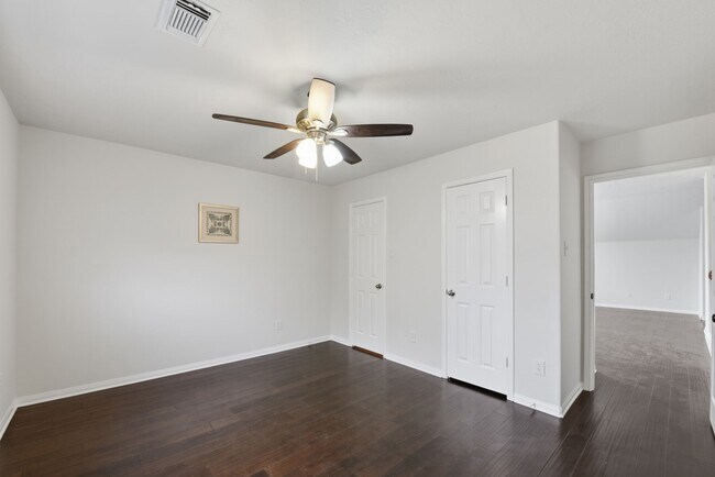 Building Photo - 7519 Chathan Glen Ln