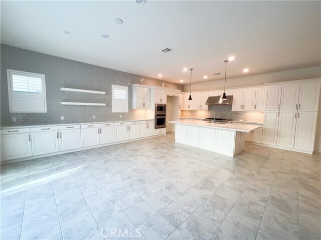 Building Photo - 122 Gemini