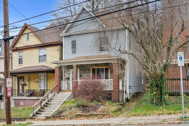 Building Photo - 410 Lorenz Ave