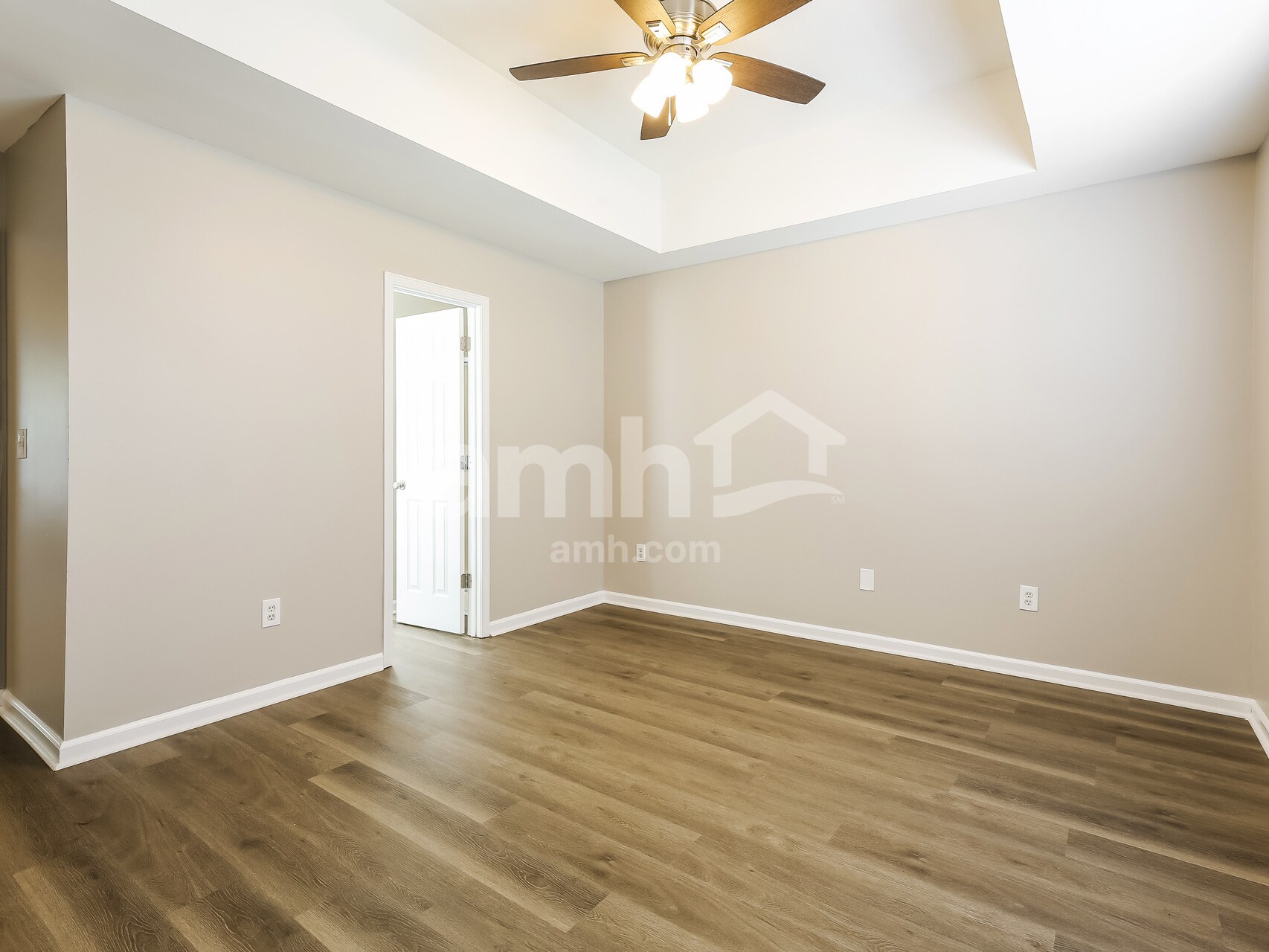 Building Photo - 10 Teakwood Cove