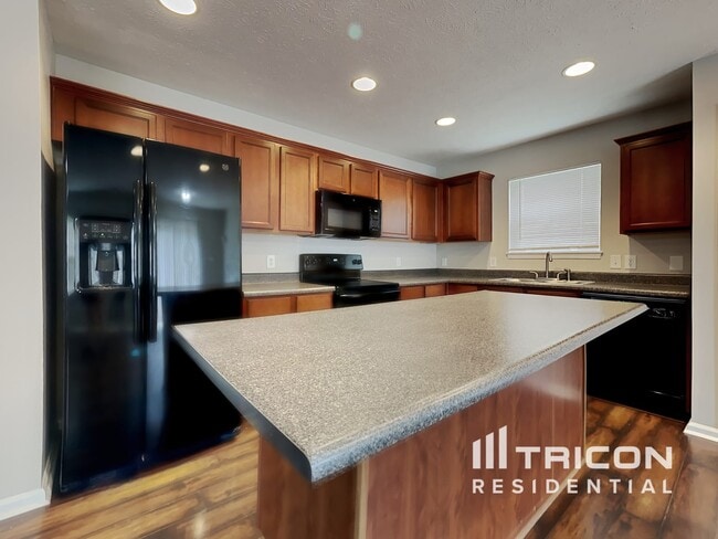 Building Photo - 8140 Carina Dr