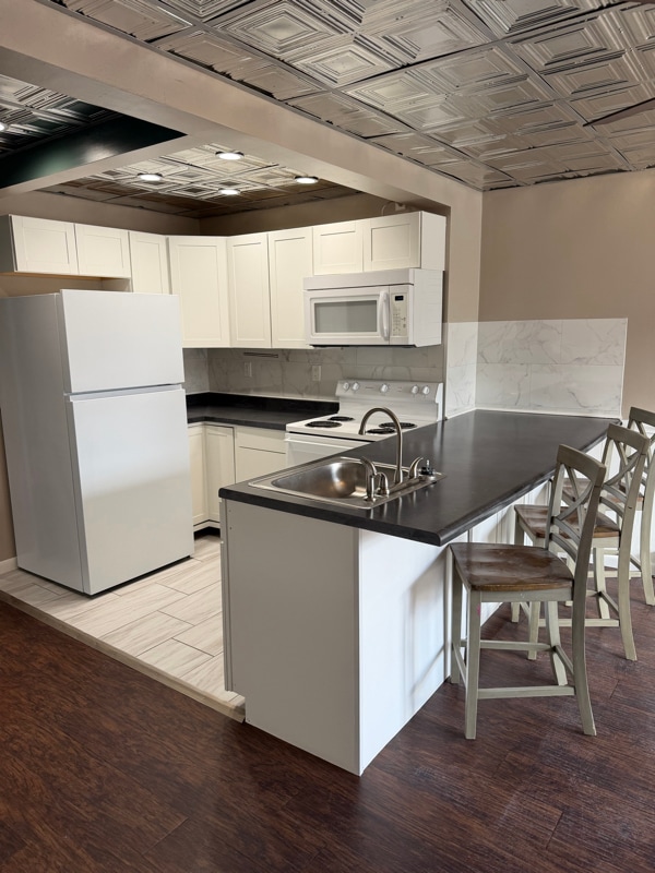 Building Photo - 217 State St