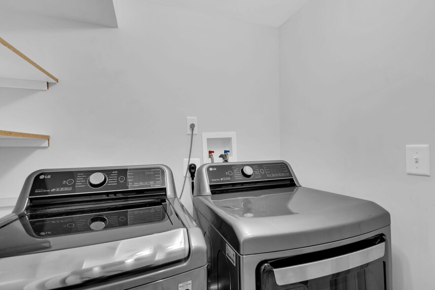 Building Photo - 56 Grace Dr