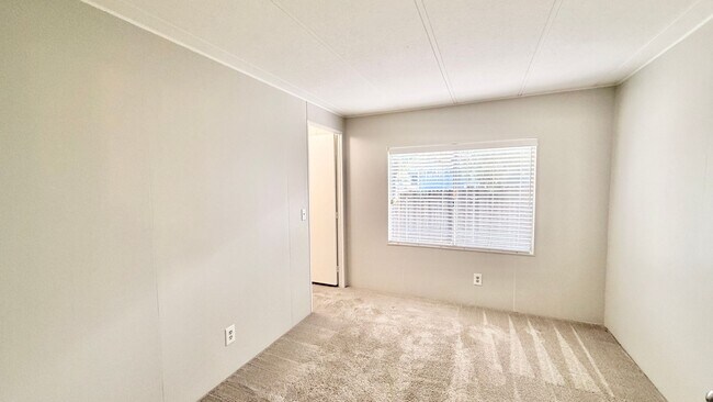 Building Photo - 33259 Homestead Ln