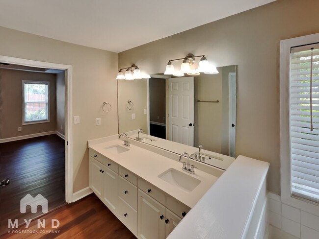 Building Photo - 4601 Rocky Meadow Way