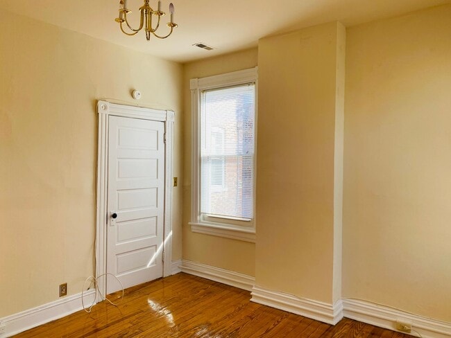 Building Photo - 2525 Park Ave