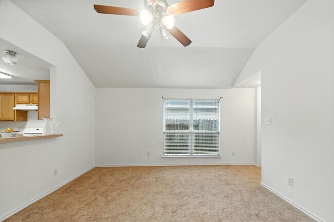 Building Photo - 142 Thunder Basin Dr