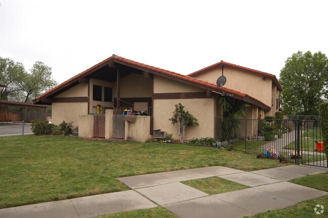 Building Photo - 1507 N Prather St