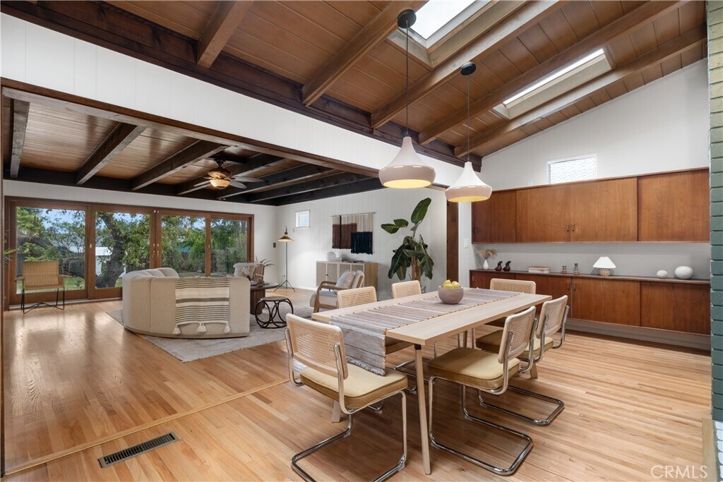 Building Photo - 740 Figueroa Dr