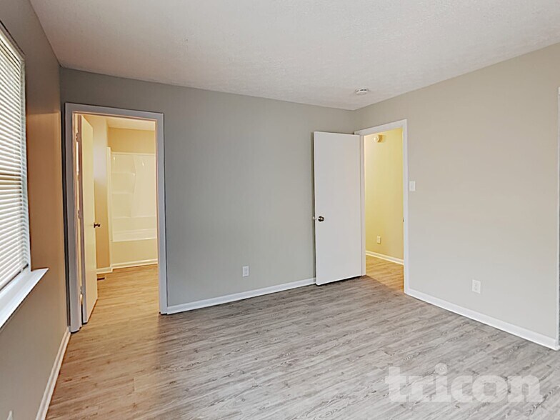 Building Photo - 8605 Lighthorse Dr