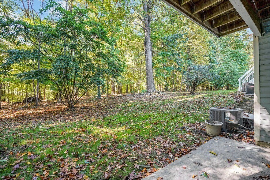 Building Photo - 3804 Scenic Ct