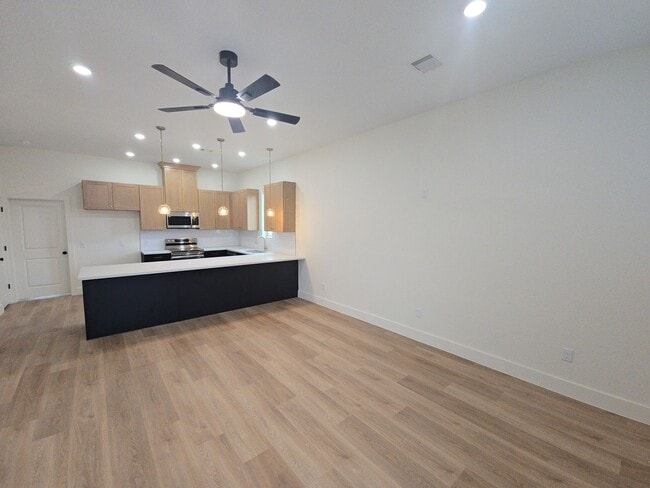 Building Photo - 7956 Bonaire St