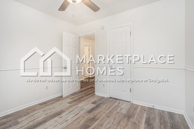 Building Photo - 525 Allana Dr