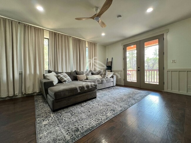 Building Photo - 3425 Ponderosa Lp