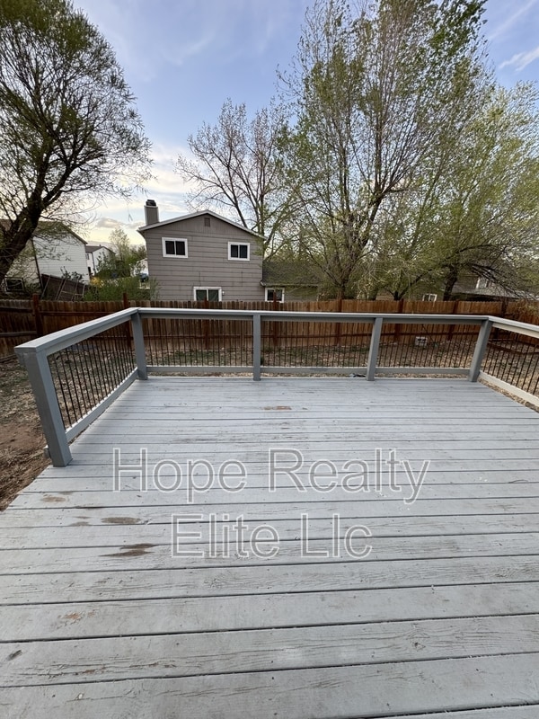 Building Photo - 3378 Foxridge Dr