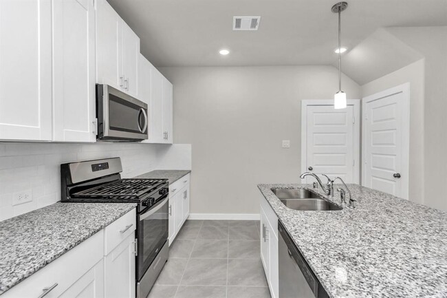 Building Photo - 17407 Bluemink Ln