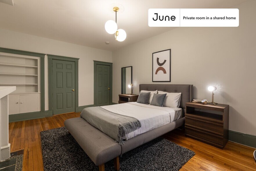 Building Photo - Room in Shared 4 bed/1 bath home