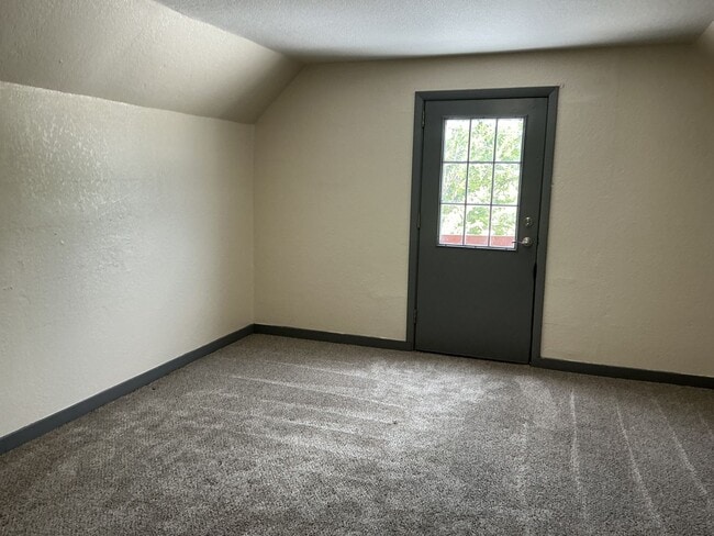 Building Photo - 2180 S 93rd St
