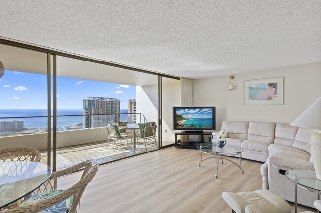 Building Photo - 1910 Ala Moana Blvd