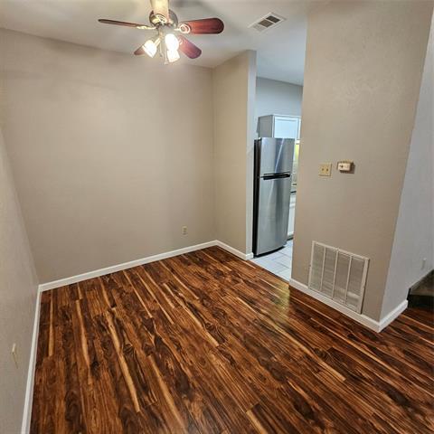 Building Photo - 9600 ROYAL Ln