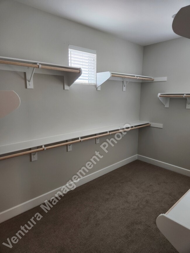 Building Photo - 3020 Harrison Ln