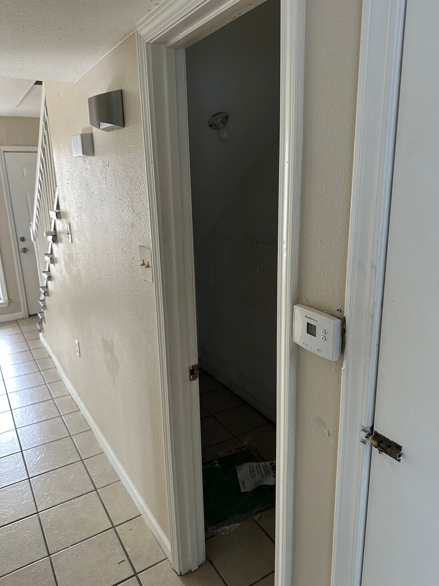 Building Photo - 3605 Jupiter Dr