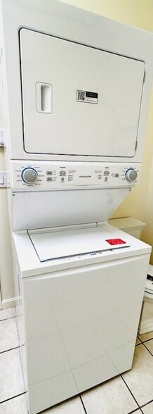 Building Photo - 595 Mineral Spring Ave