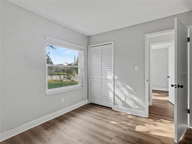 Building Photo - 109 Wild Elm Ct