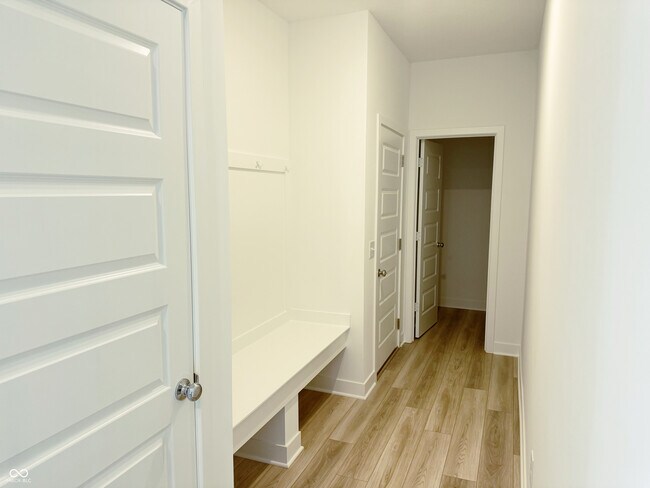Building Photo - 769 Felix Dr