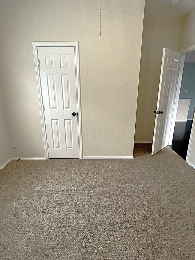 Building Photo - 12919 Cascadia Knoll Ct