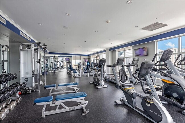 Building Photo - 350 SE 2nd St